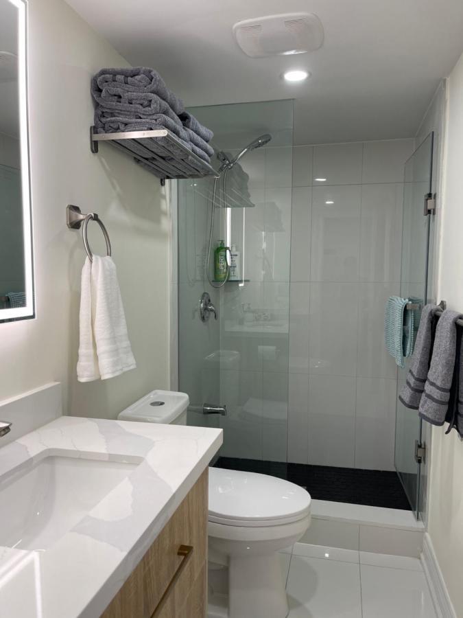 Luxury Cottage With King Bed Private Yard Bbq Deck Gazebo-4 Minutes To The Falls 나이아가라 폭포 외부 사진
